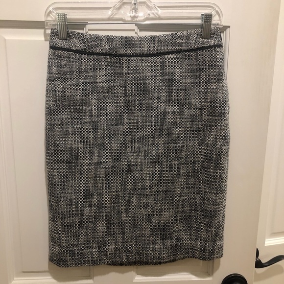 White House Black Market Dresses & Skirts - White House Black Market 00 tweed skirt.